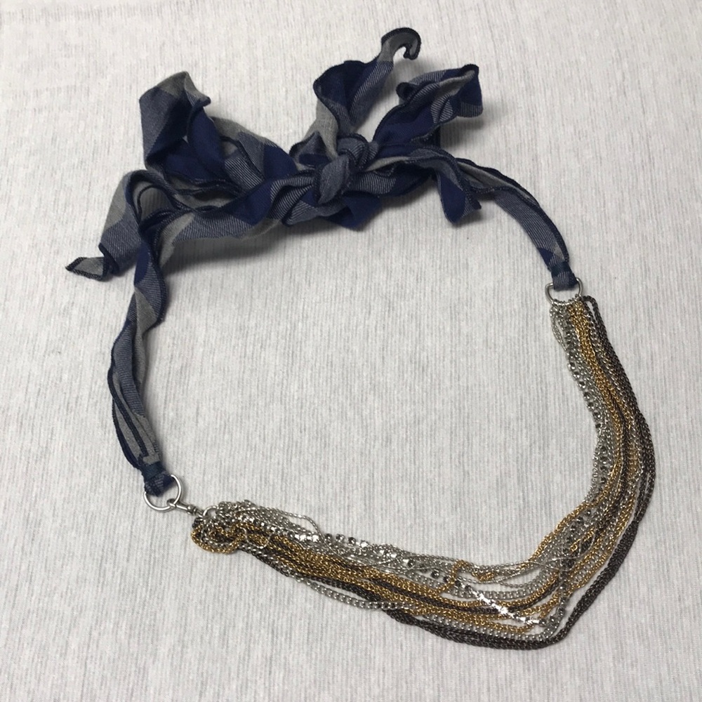 Tie necklace
